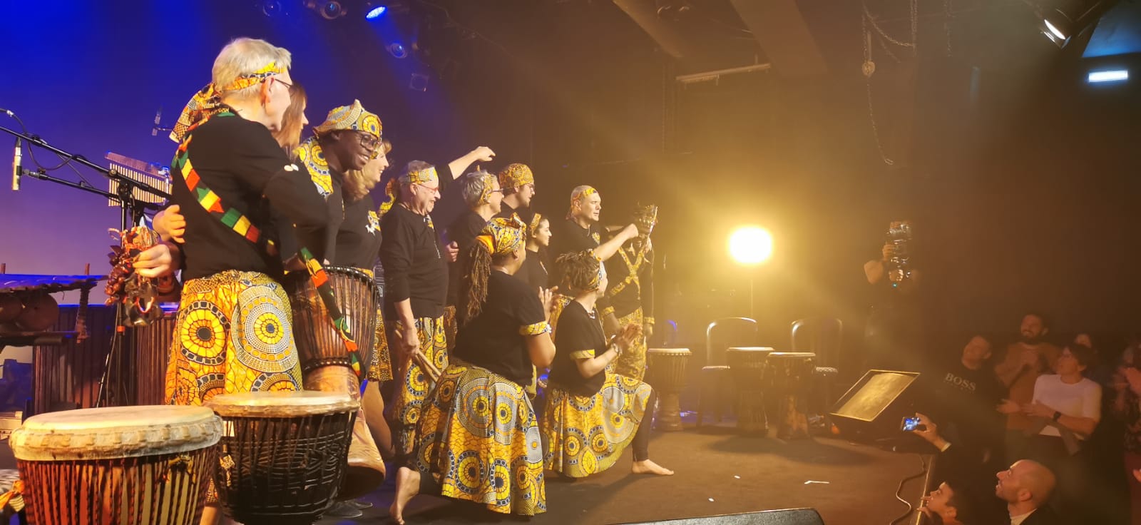 Groupe Doo Nú Wé, percussions et danse africaine, sous la direction de Freddy Tingo